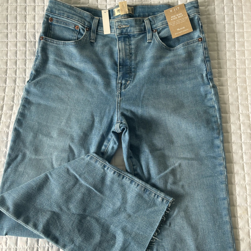 Madewell midrise kick out Jean size 31T